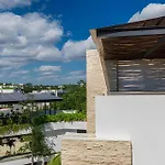 Penthouse With Private Pool Moots 306