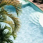 Kinah Retreat - Exclusive Boho Tropical Escape Tulum