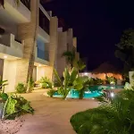 Moots Tulum