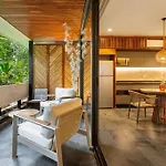 New 5 Star Condo-infinity&cenote Pool *