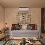 Lumina At Losantos * Tulum