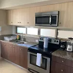 Spacious Penthouse With Private Rooftop In Gated Community Apartamento