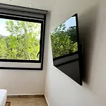Super Comfortable With Office Space! *