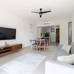 Apartment Downtown Penthouse With Private Pool, Rooftop Pool And Gym, Short Distance From Beaches, Restaurants & Nightlife