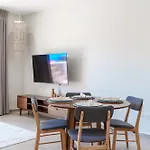 Apartment Downtown Penthouse With Private Pool, Rooftop Pool And Gym, Short Distance From Beaches, Restaurants & Nightlife