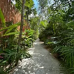 2 Private Pools & Bbq Apartment *