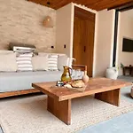 2 Private Pools & Bbq *