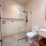 2 Private Pools & Bbq Apartment
