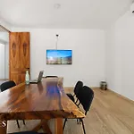 Espacioso Loft c/vista al Jardin | Piscina | GYM