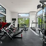 Espacioso Loft c/vista al Jardin | Piscina | GYM