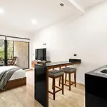 Espacioso Loft C/vista Al Jardin | Piscina | Gym