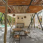 Espacioso Loft C/vista Al Jardin | Piscina | Gym