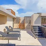 Chen Luum Penthouse 301