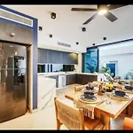 Majestic The Ultimate Luxury Oasis With Pool Apartamento