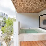Apartment Tequila Sunrise103 Plunge Pool Access