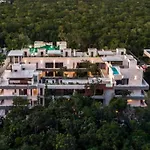 New Large Luxurious 1 Bedroom, 1 Bathroom Apartment In Tulum