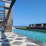 Apartment With Private Jacuzzi & Free Beach Club