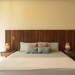 Mistiq Design Studio Gympoolrest