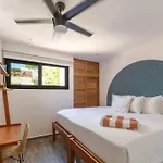 Villa Vacation Private Rooftop Pool Walk 2 Town *