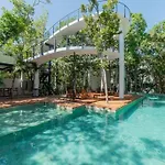 Vacation Private Rooftop Pool Walk 2 Town Villa