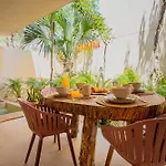 Muunek By Land Boutique Apartahotel 4*