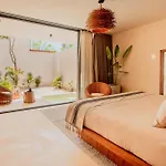 Muunek By Land Boutique Apartahotel 4*