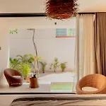 Muunek By Land Boutique 4*