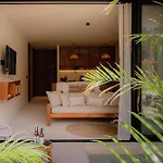 Apartahotel Muunek By Land Boutique 4*