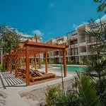 Muunek By Land Boutique Apartahotel