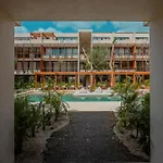 Muunek By Land Boutique Apartahotel 4*