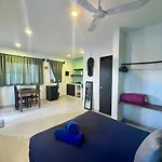 Aparthotel Buena Onda 3*