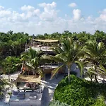 Amana , Front * Tulum
