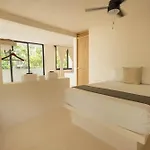 Tuup Hotel