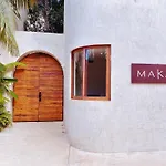 Makan Brand New 2-Bedroom Apt With Patio And Pool