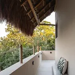 Kokoni Villa