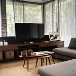Spacious Luxury Villa, 3 Private Pools + Rooftop Villa *