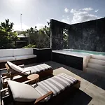 Villa Spacious Luxury Villa, 3 Private Pools + Rooftop *