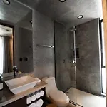 Spacious Luxury Villa, 3 Private Pools + Rooftop