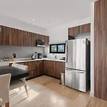 2 Bedroom With Spacious Loft Close From Zone Holiday home
