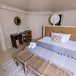 Amana , Front Tulum