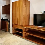 Homa Apartment *
