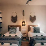 Jungle Rooftop -priv Pool-bathtub-jacuzzi 2a Villa