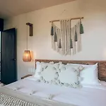 Jungle Rooftop -priv Pool-bathtub-jacuzzi 2a Villa
