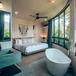 Villa Jungle Rooftop -priv Pool-bathtub-jacuzzi 2a *