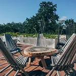 Villa Jungle Rooftop -priv Pool-bathtub-jacuzzi 2a