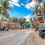 Main Street To The Beach At Coba Av