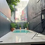 Sweet Town Great Pool Holiday home *