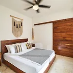 Villa Casa Reyna&casa Solesta 10 Bedroom *