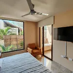 Jacuzzi Retreat Sunrise Haven Apartamento *