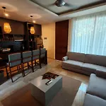 Apartamento Jacuzzi Retreat Sunrise Haven *